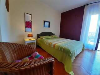 Апартаменты Two bedroom ap in the garden Булярица Апартаменты с 2 спальнями-34